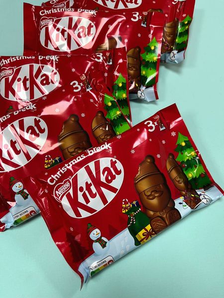 Набір шоколадних Санта Клаус KitKat Christmas Break Santa Claus молочний з начинкою 3х29 g. СH-0010068 фото