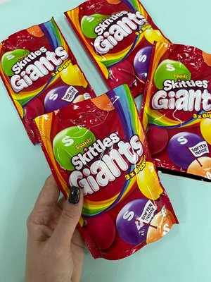 Драже великі солодкі фруктові Skittles Giants 132 g (до 7.10.24) D-0010044 фото