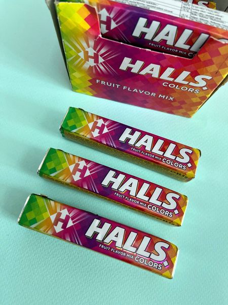 Льодяники Холс кольоровий мікс Halls Colors Fruit Flavor Mix 33.5 g L-0010022 фото